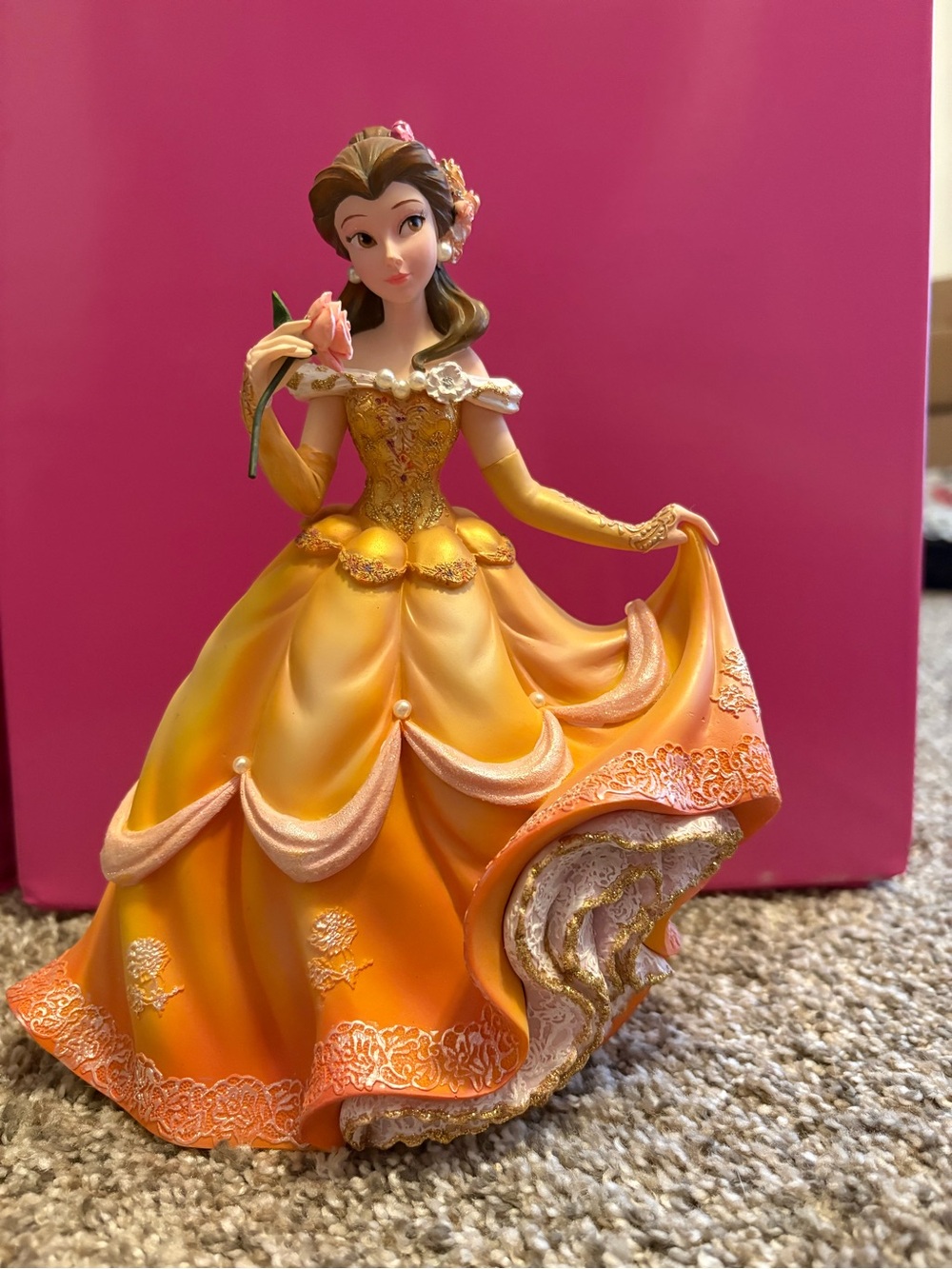 Disney Showcase Couture de Force Belle Figurine #4031545